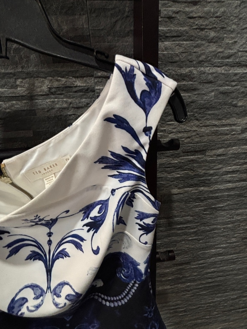 Ted Baker Blue & White Floral Sleeveless Top - Picture 4 of 7